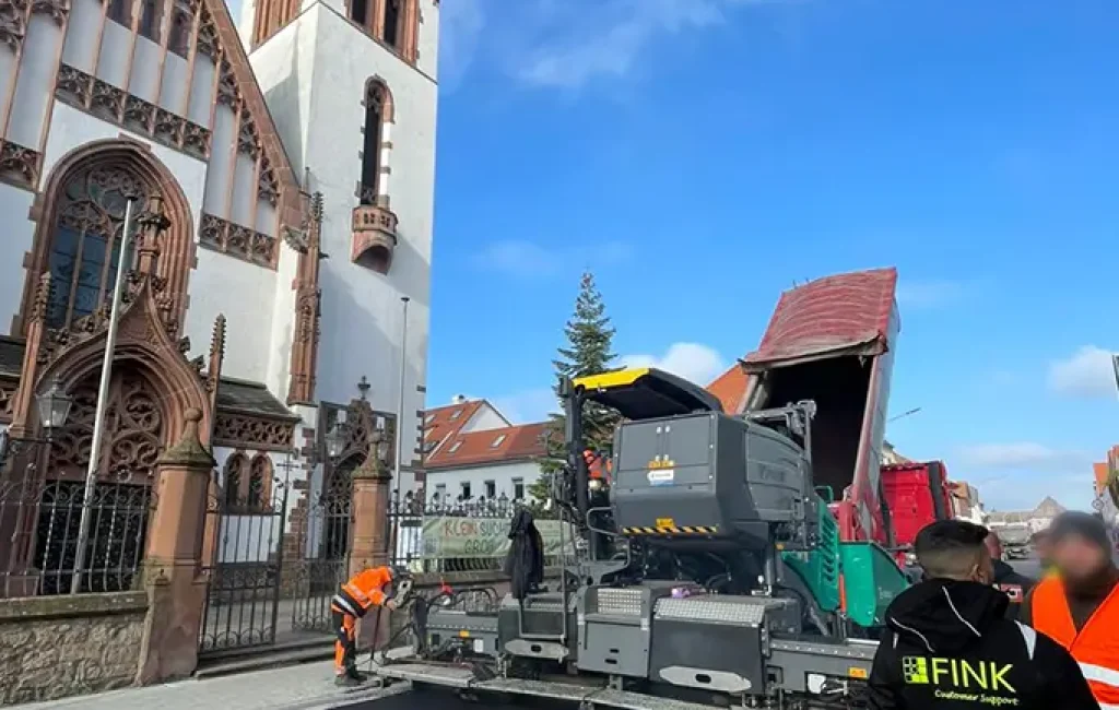referenz-fink-customer-support-kirche-asphalt